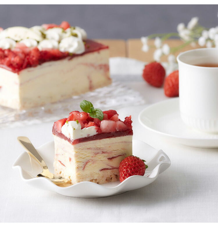 【メーカー直送】銀座千疋屋 ストロベリーアイスケーキ【母の日に】 誕生日ケーキ ギフト 贈り物 贈答 食べ物 熨斗 のし 贈答用 プレゼント